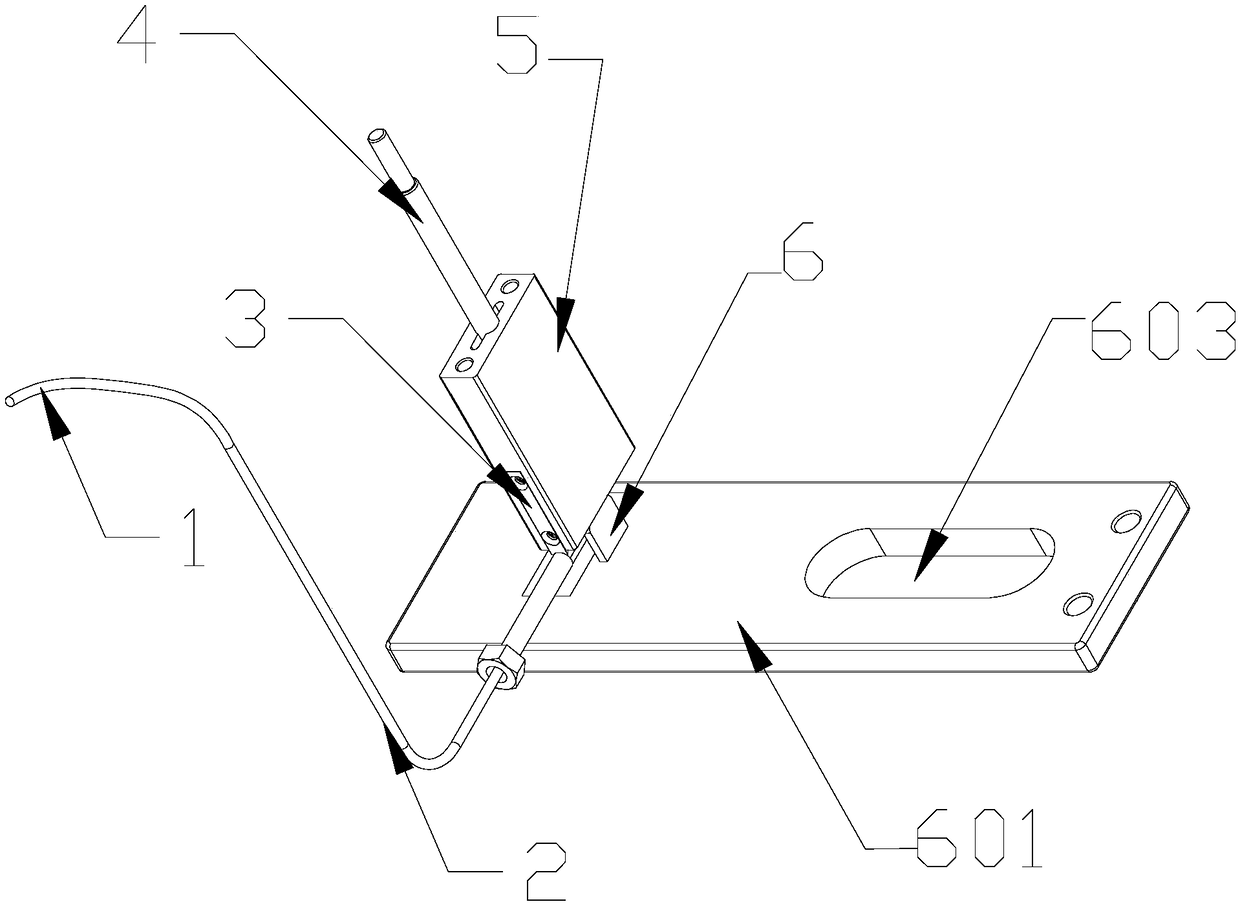 An automatic insertion and introduction device for molding combined fireworks