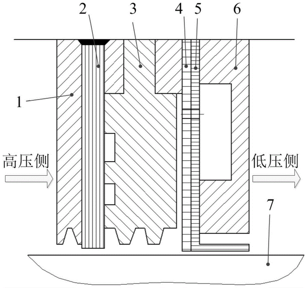 Non-contact fingertip-labyrinth-brush type combined sealer