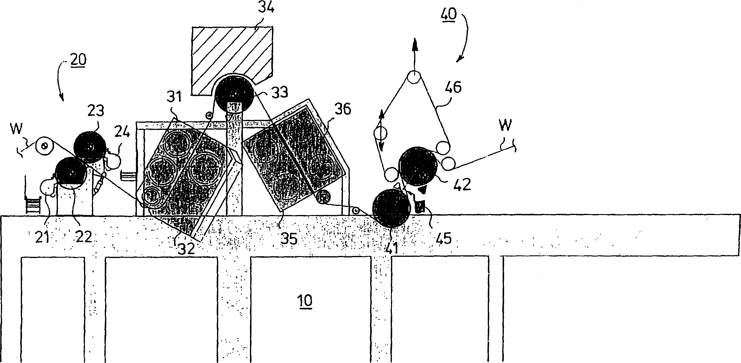 Method for control of the curl of paper in the treatment of surface-sized paper, and finishing section of a paper machine