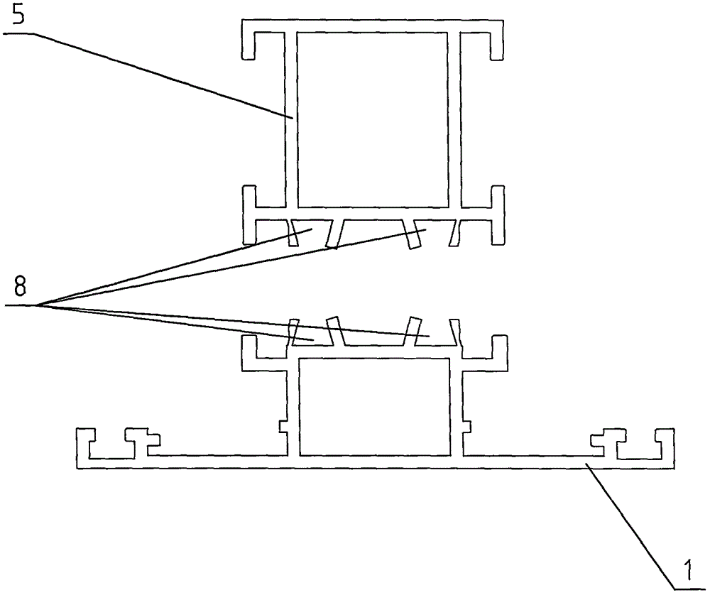 Forming method and forming equipment of strip-penetrating-method inner cavity polyurethane foaming metal section