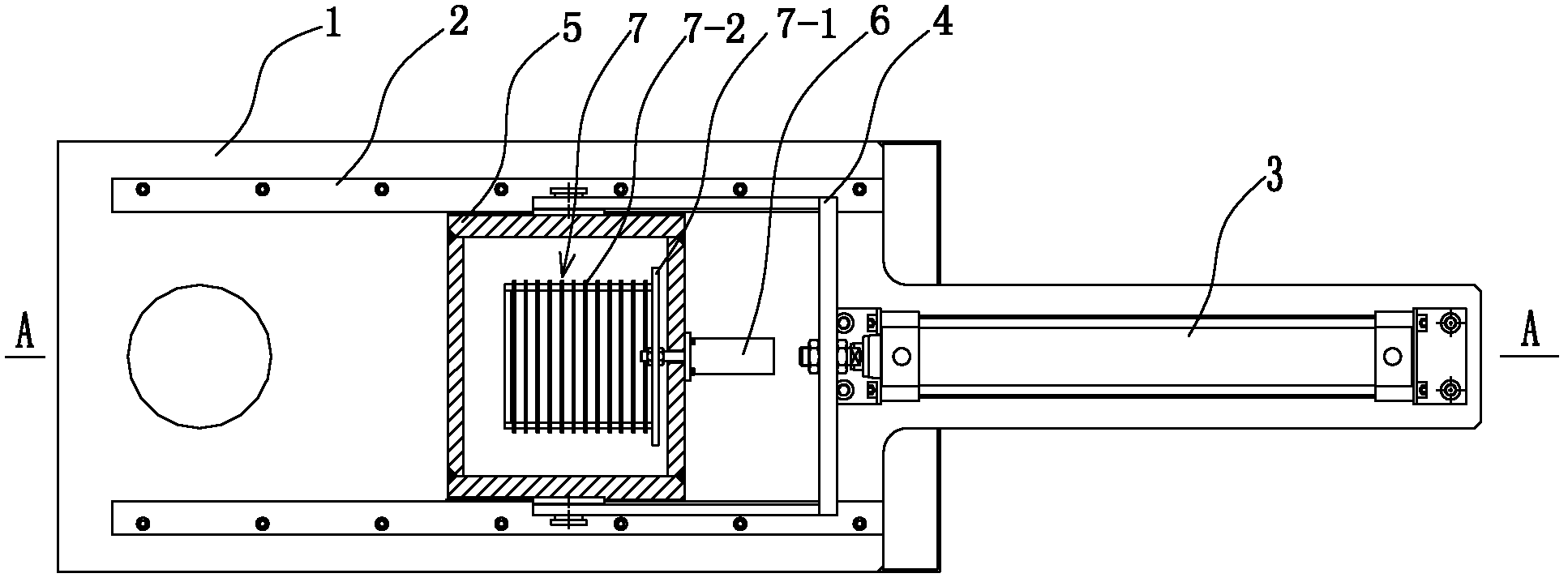 Powder feeding device for powder hydraulic press