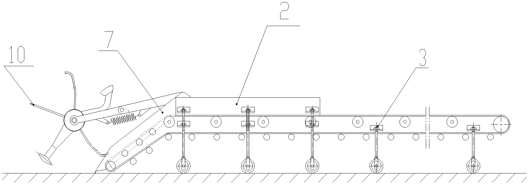 Method and machine for loading rolling raked materials