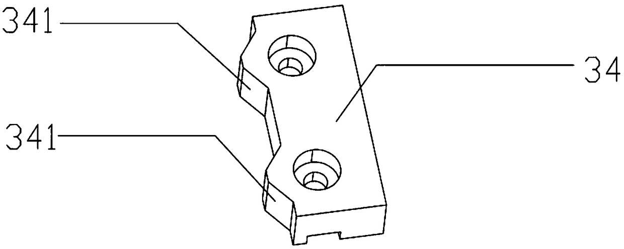 Clamping mechanism and terminal CCD detection packing machine provided with same