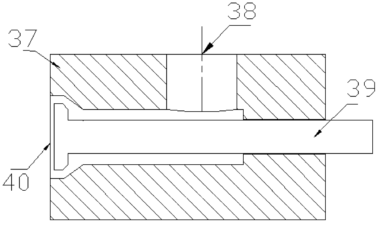 Multidirectional evacuating device for die-casting