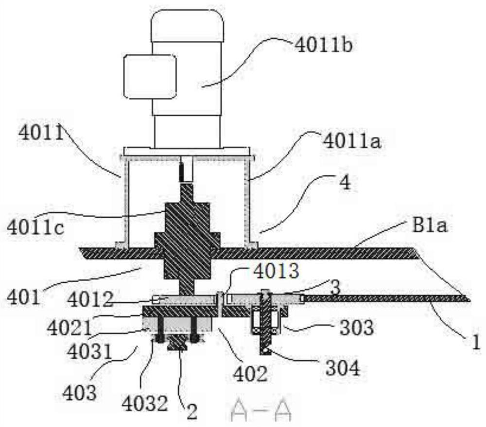 A flexible male rotation transmission device and a coating machine cavity with the device