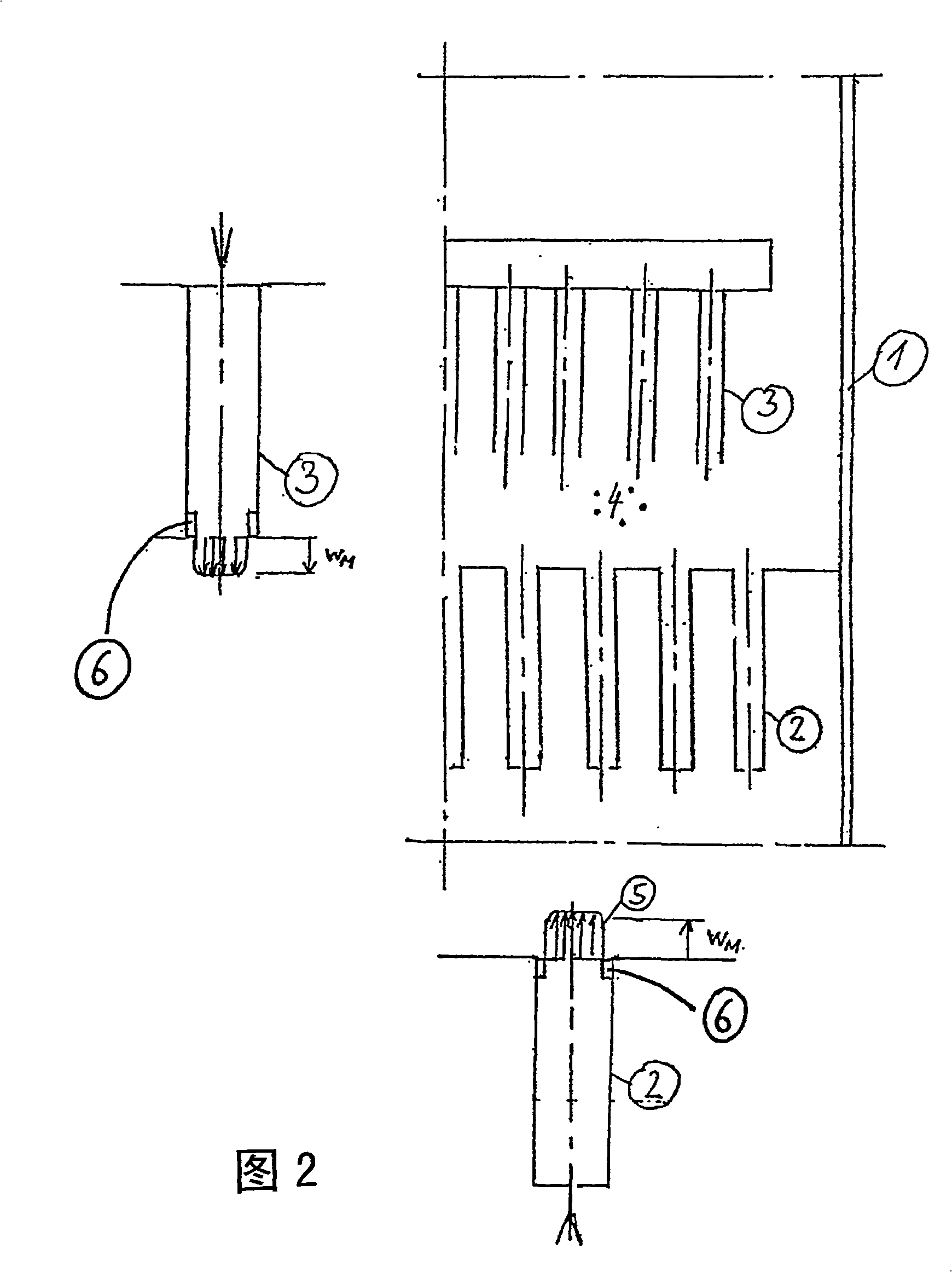 Device for introducing a gas into a fluidised bed and preparation method thereof