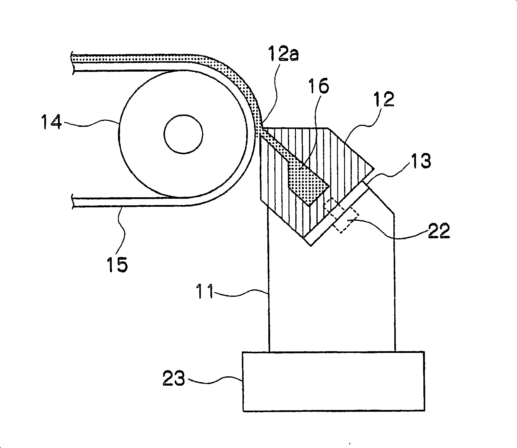 Applying apparatus, and applying method