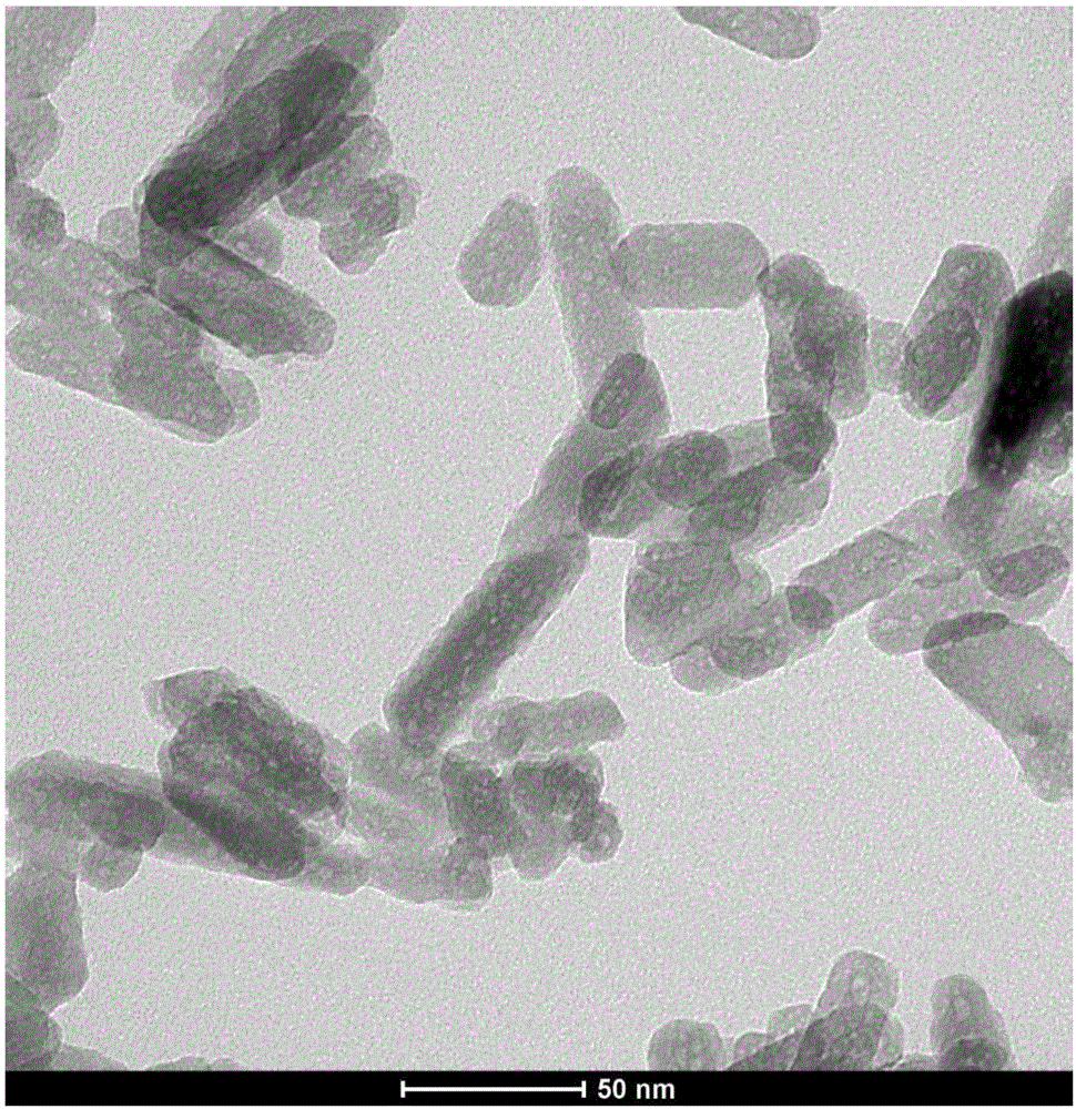 Method for preparing hydroxyapatite nano rod by adopting hydrothermal method