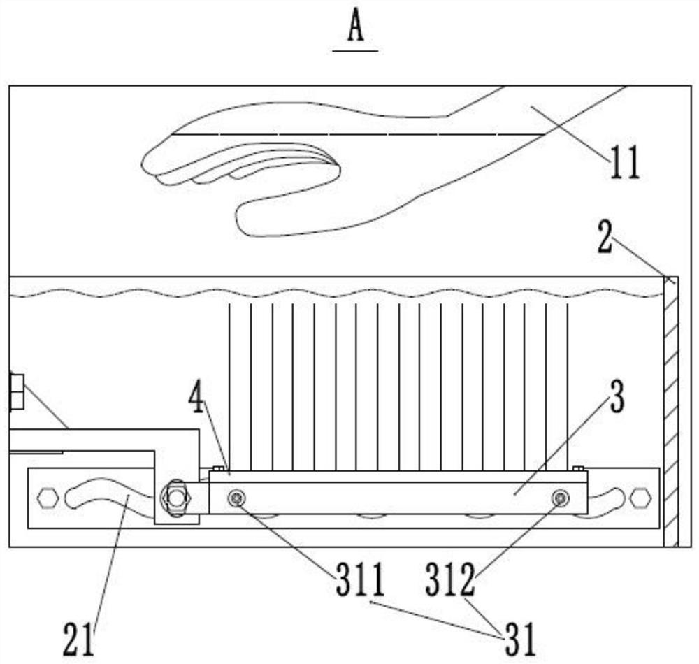 Gum dipping device in glove production process