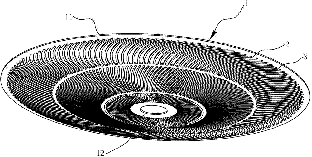 Oil flinger for blower of range hood