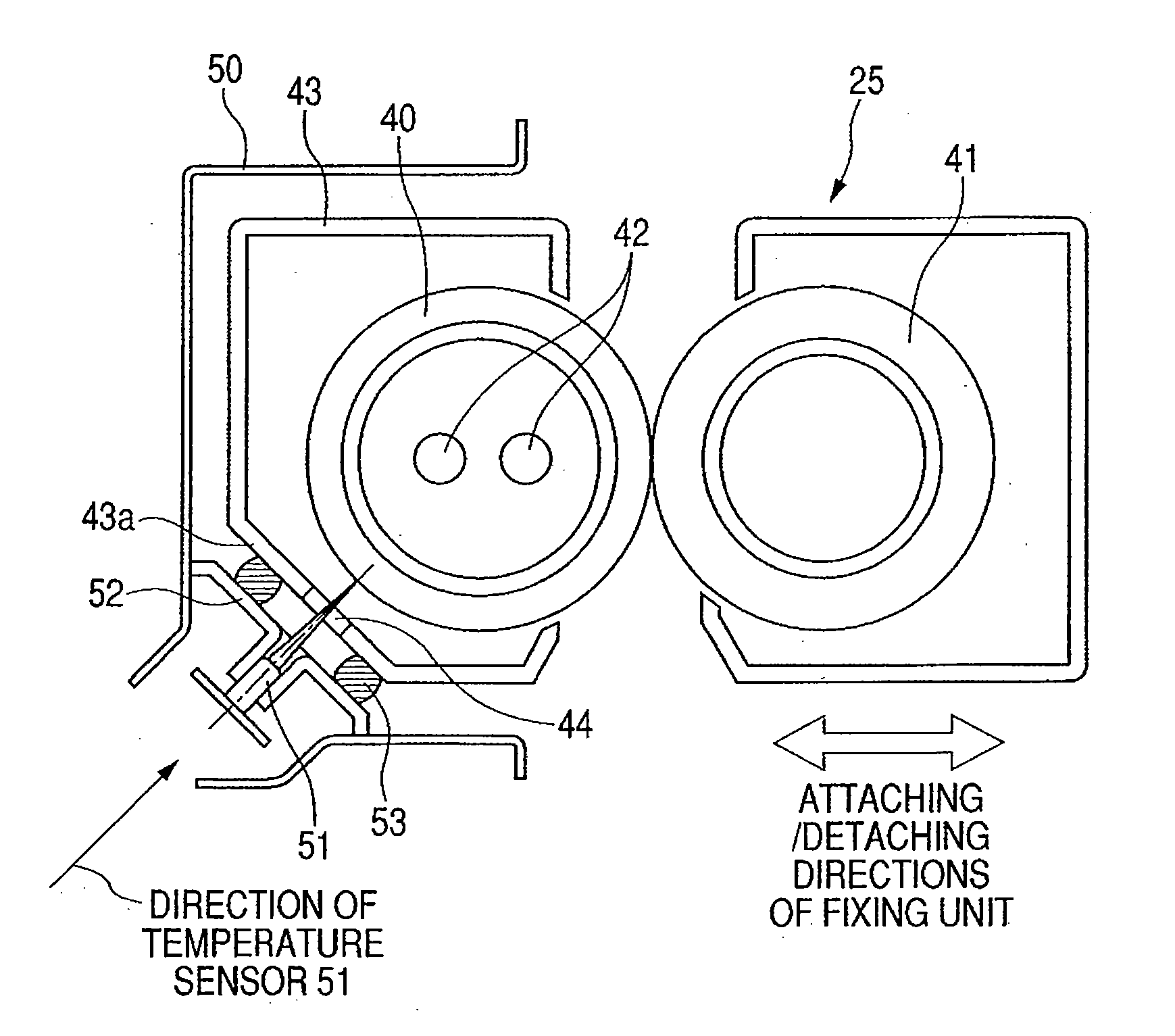 Image forming apparatus having contactless type temperature sensor