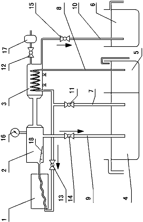 Natural circulating solar seawater desalination device employing pulse flash evaporation