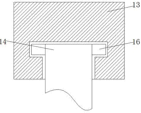 Numerically controlled lathe scrap tray convenient for user to clean