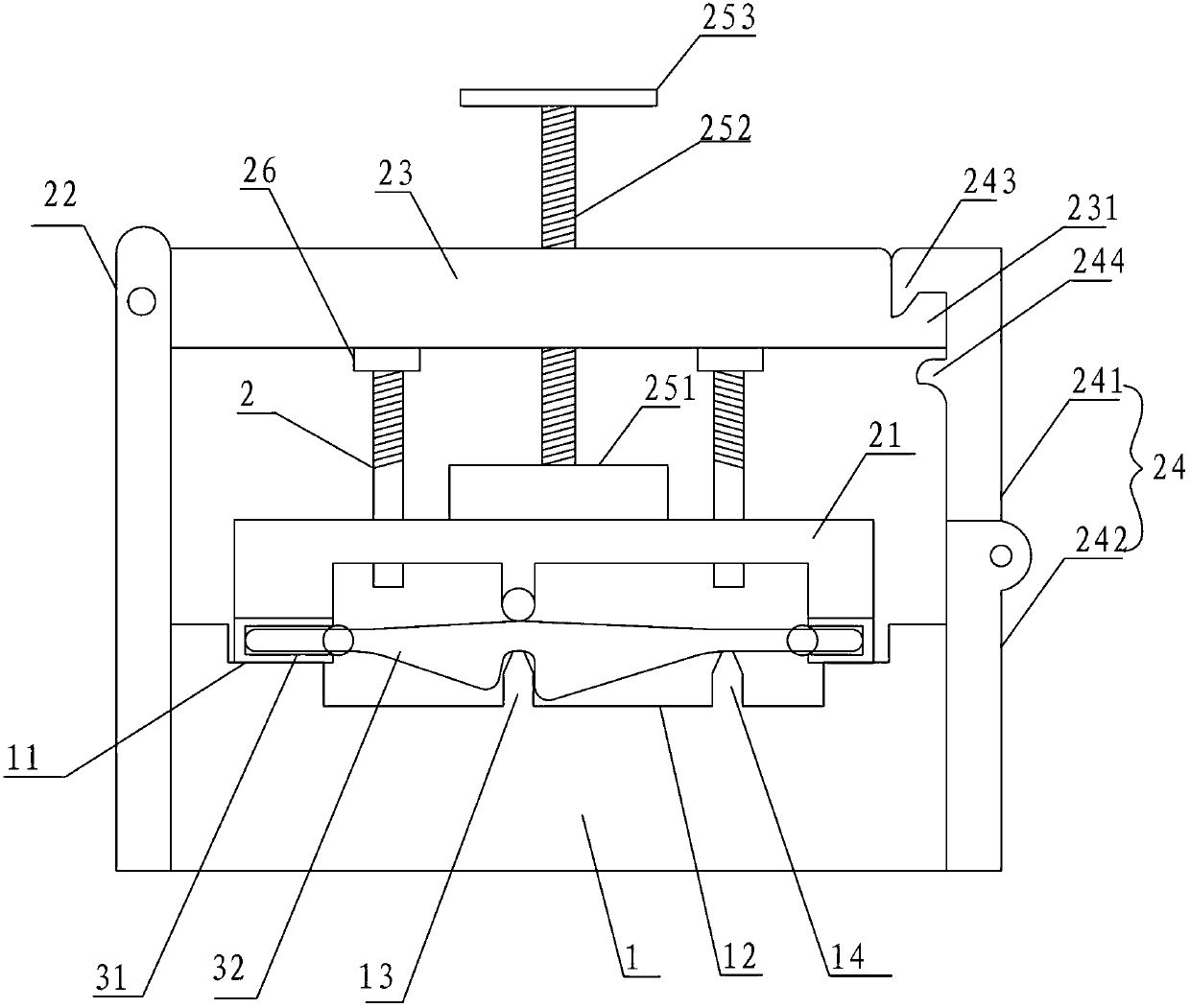 Irregularly-shaped reed shaping clamp for jet loom