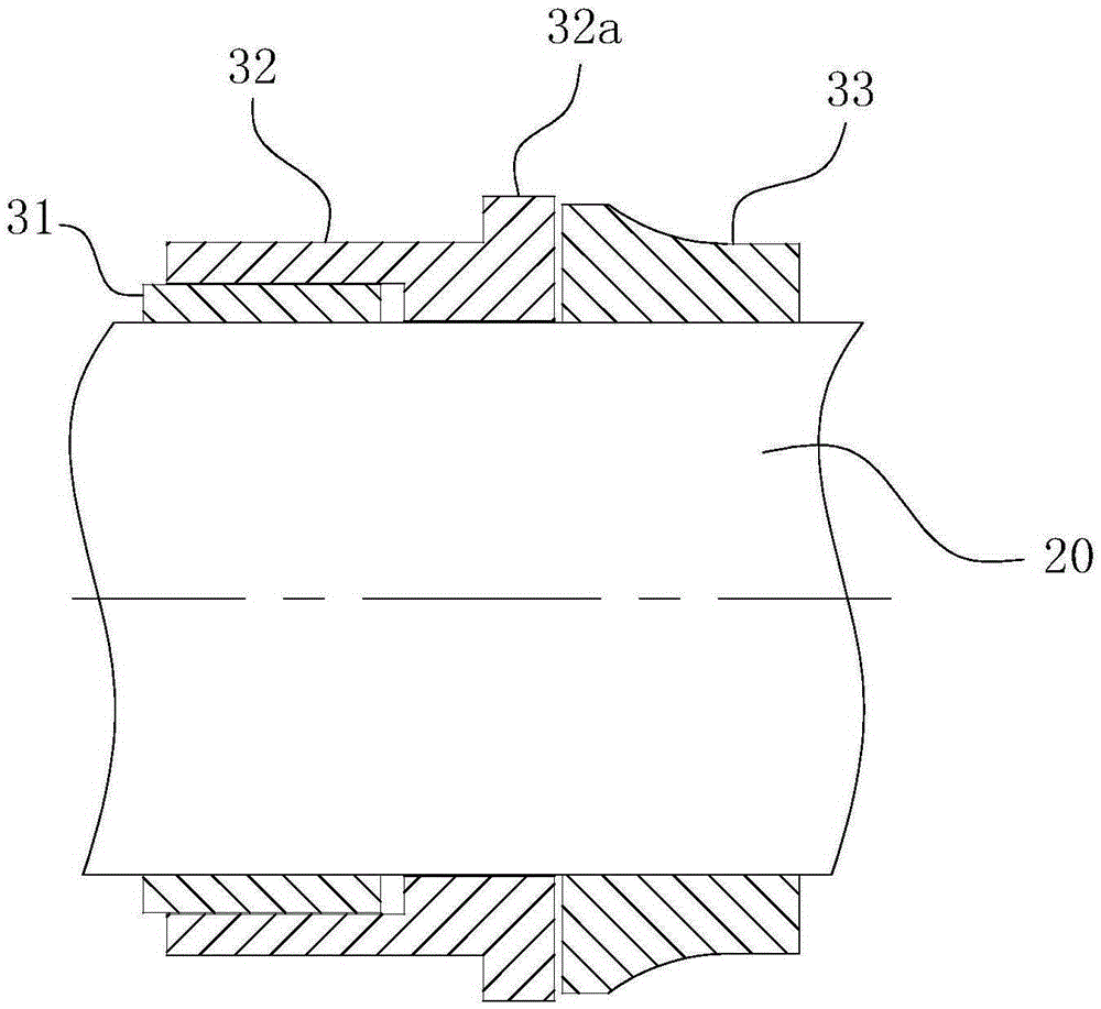 Self-balancing axial force adjusting structure