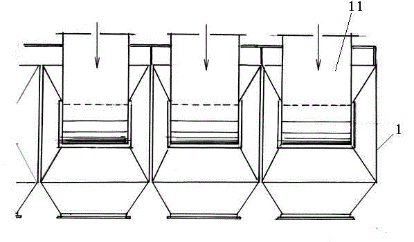 Stainless steel wire mesh circulating water vapor membrane filter-bag type fine dust removal device for coal-fired flue gas