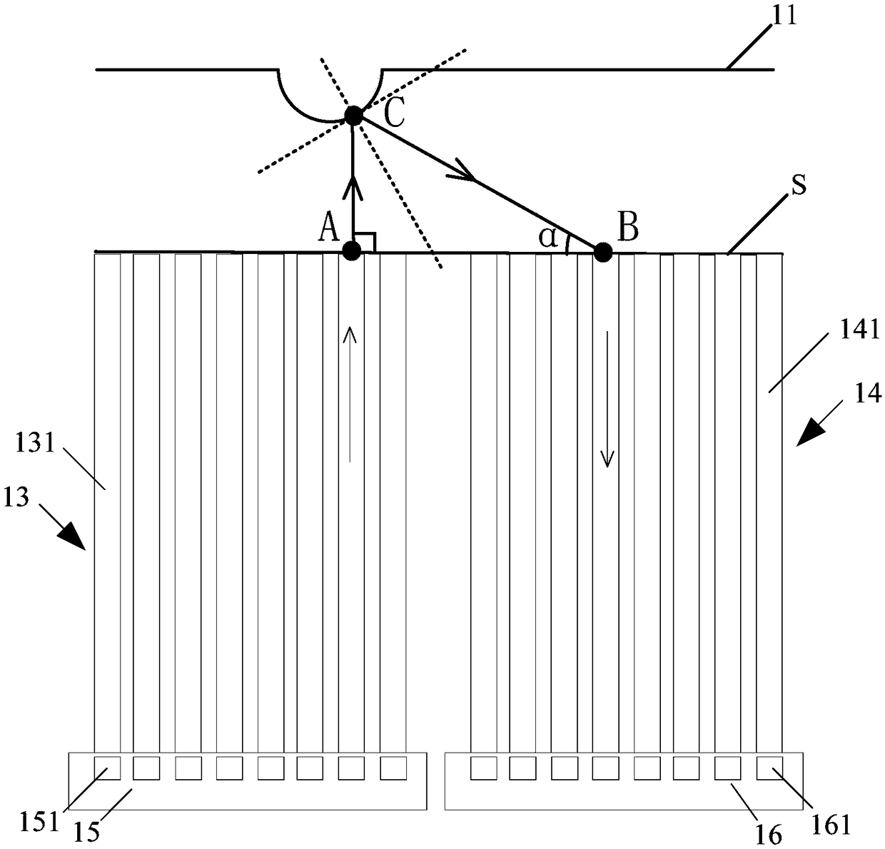 Surface strain detecting device and surface strain sensor thereof