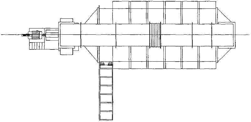 Solid energy storage electric boiler and heat exchanging structure thereof