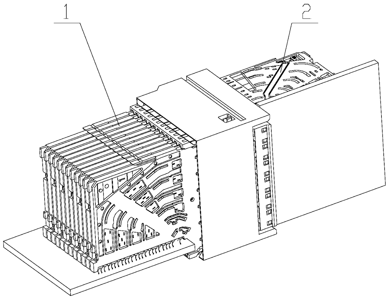 A bidirectional intermateable midplane-less orthogonal connector