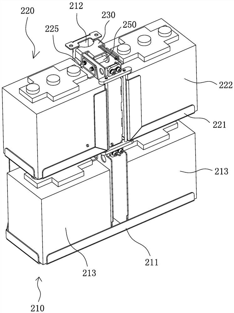 Tray truck battery mounting structure