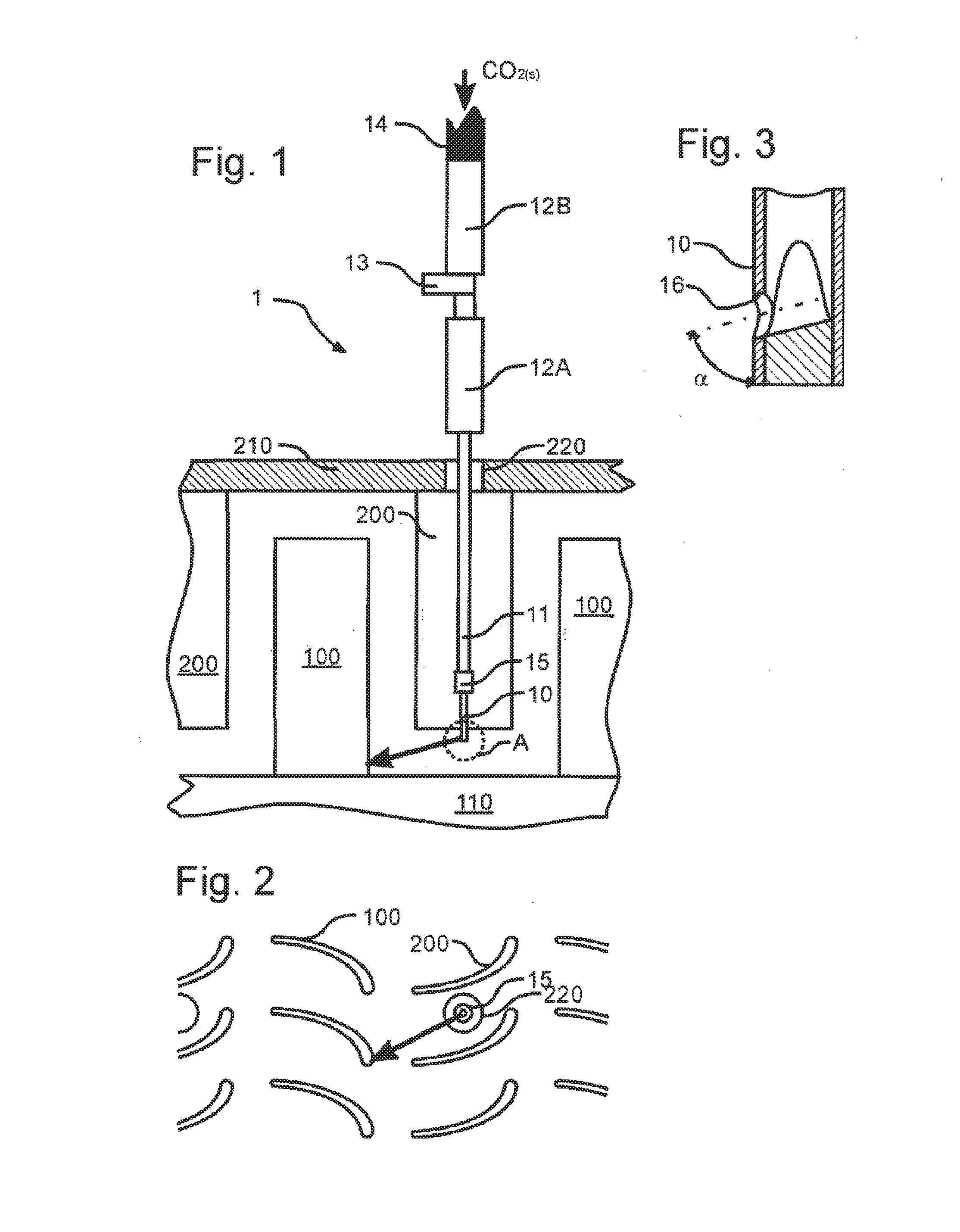 Cleaning of a turbo-machine stage