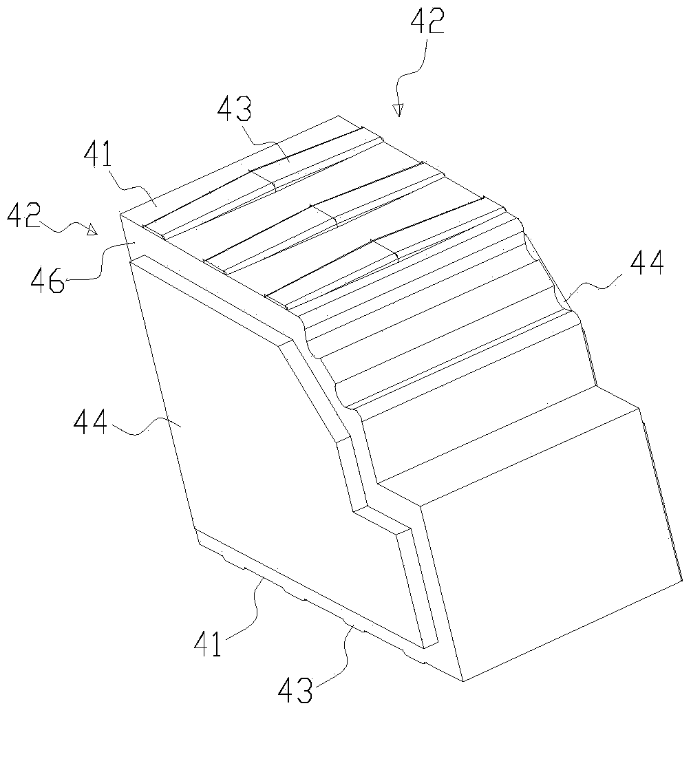 Connecting piece with cavity sectional material