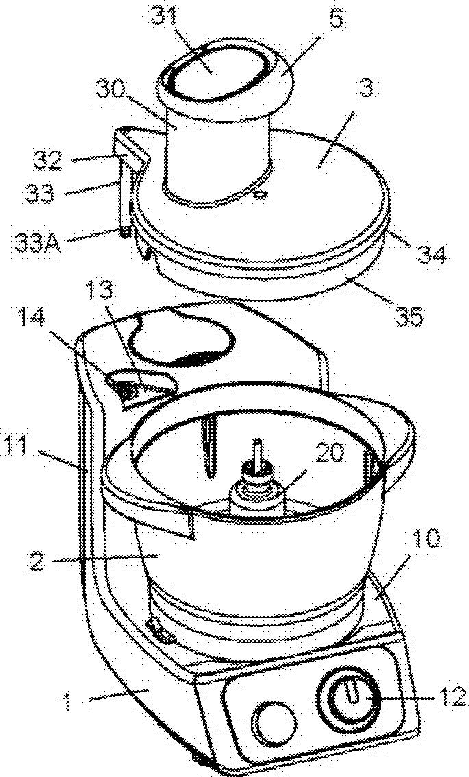 Culinary preparation apparatus comprising a working container closed by a movable cover including a chute