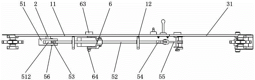 Foldable turnover mesh belt and feeding and discharging system provided with turnover mesh belt