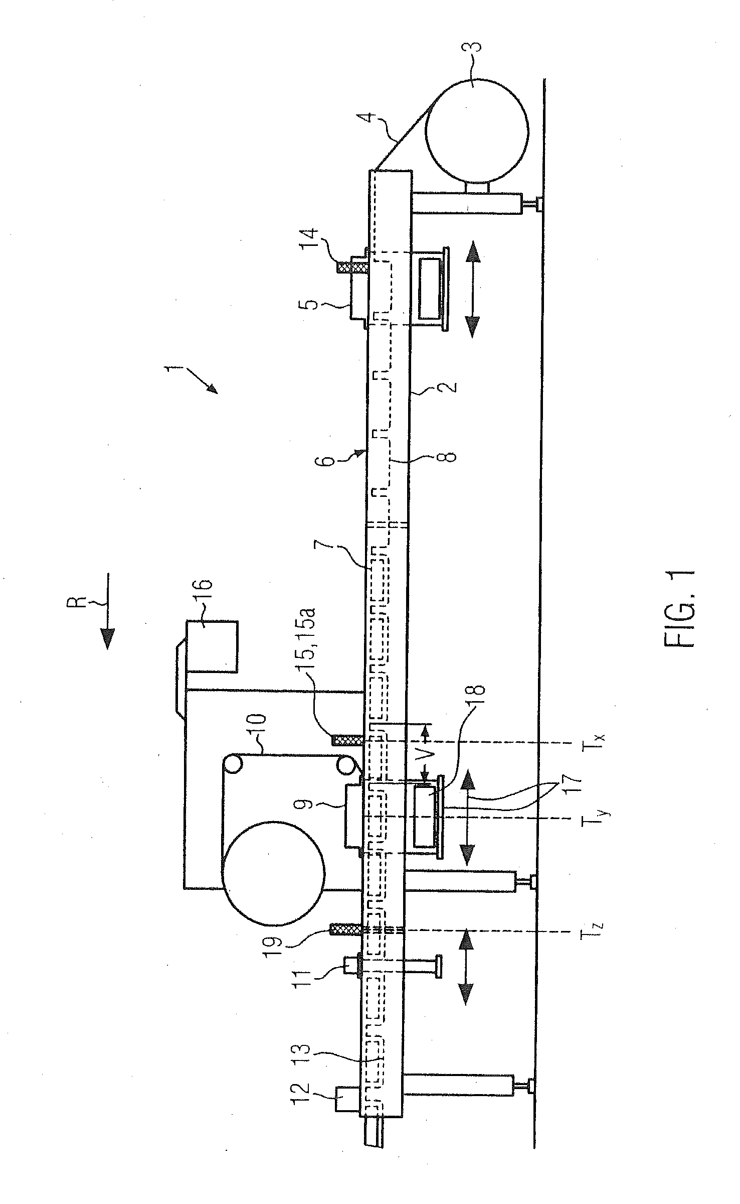 Thermo-forming packaging machine with true-to-cycle positioning of a sealing station