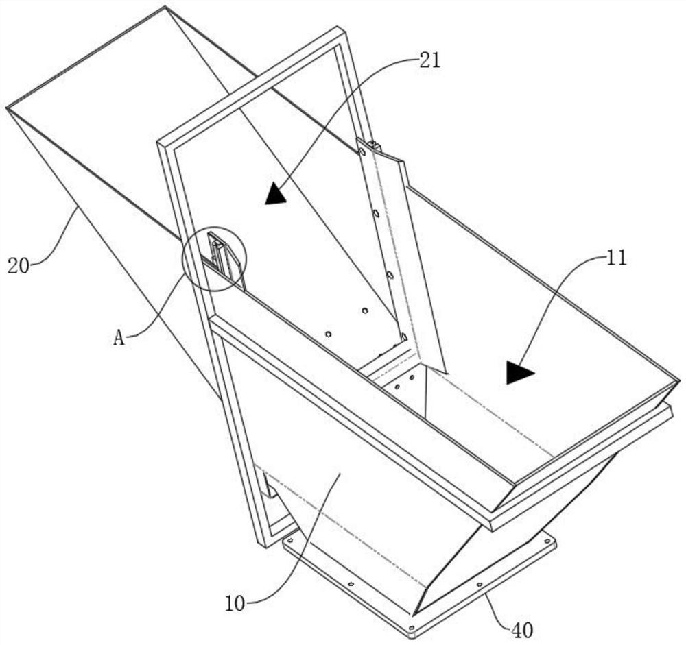 Hopper structure and spraying and smearing integrated robot