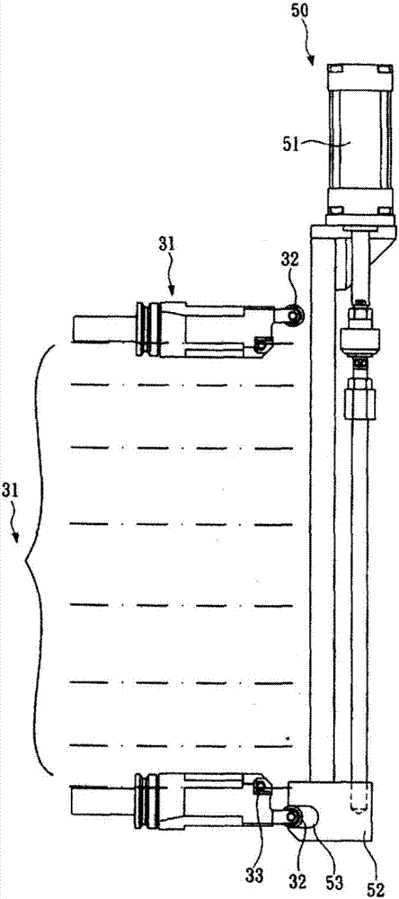 Tool changer assembly and machining center