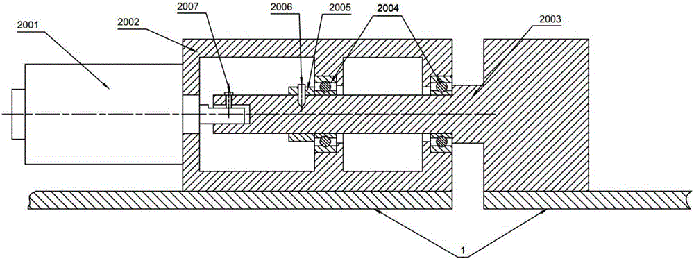 Series-parallel two-foot iron-tower climbing robot