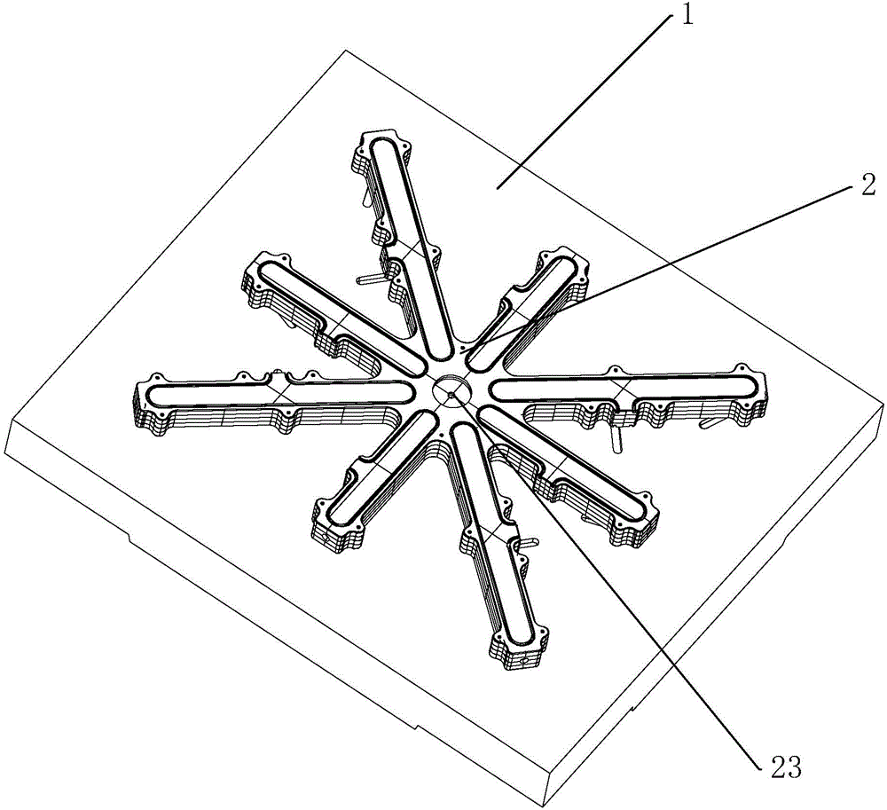 Tray mold facilitating injection molding of bottom feet