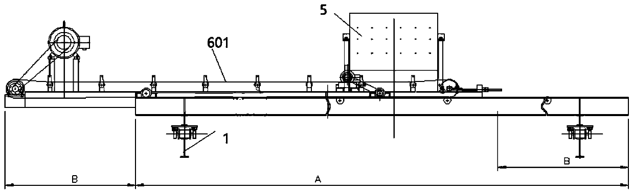 Belt conveyor capable of uniformly distribution materials in large range