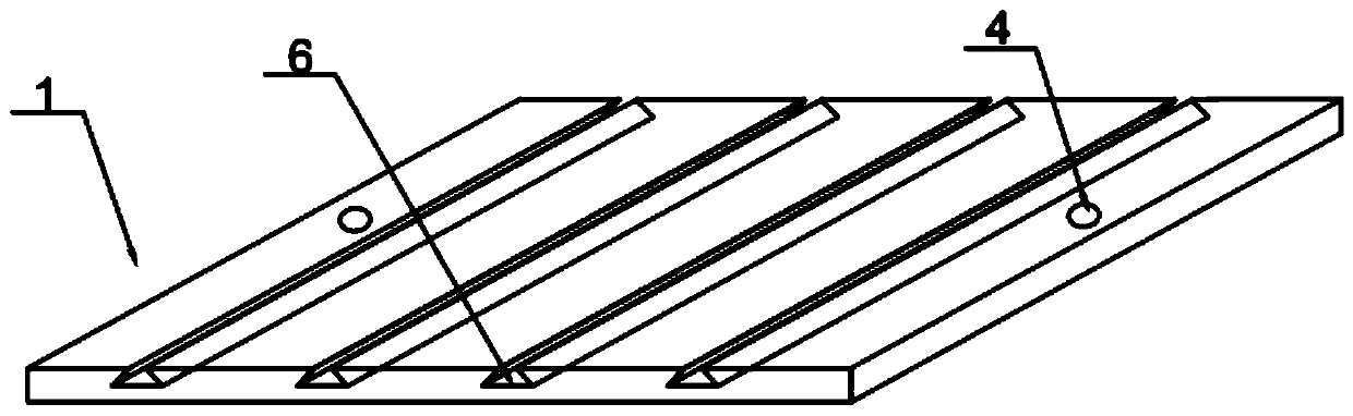 Single-crack manufacturing mold for composite structure body and using method thereof