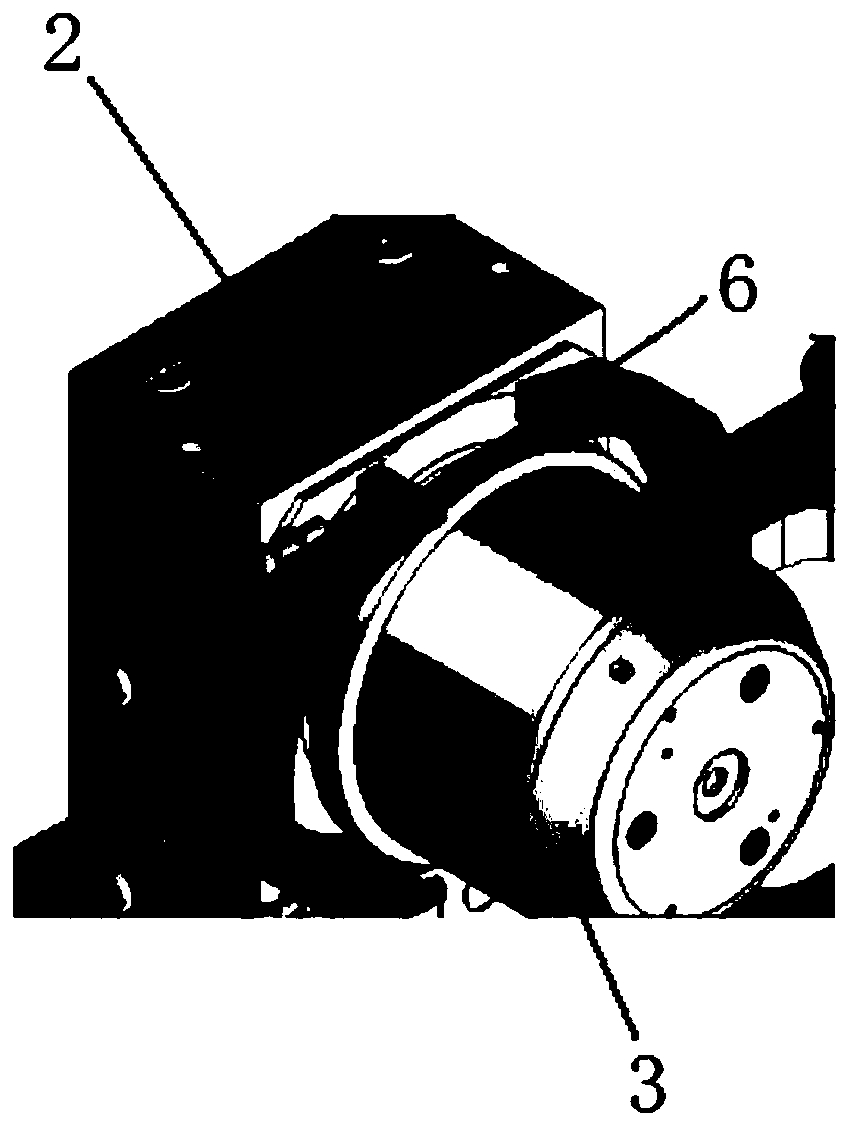 End concentricity assembling and adjusting mechanism and adjusting method thereof