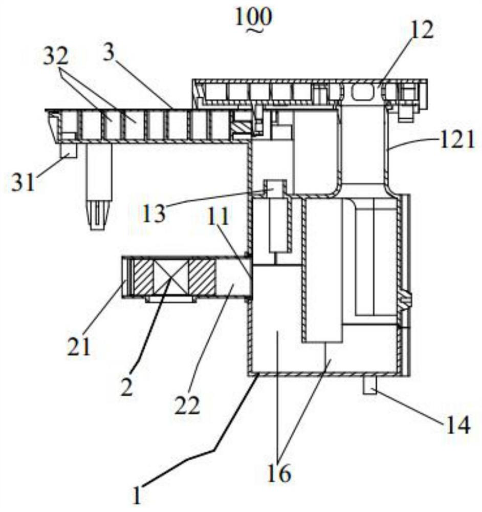 A steam condensing device and cooking utensil