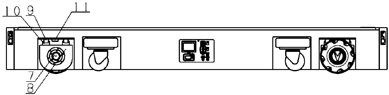 Omni-directional vehicle capable of realizing cross-track crossing and cross-track method thereof