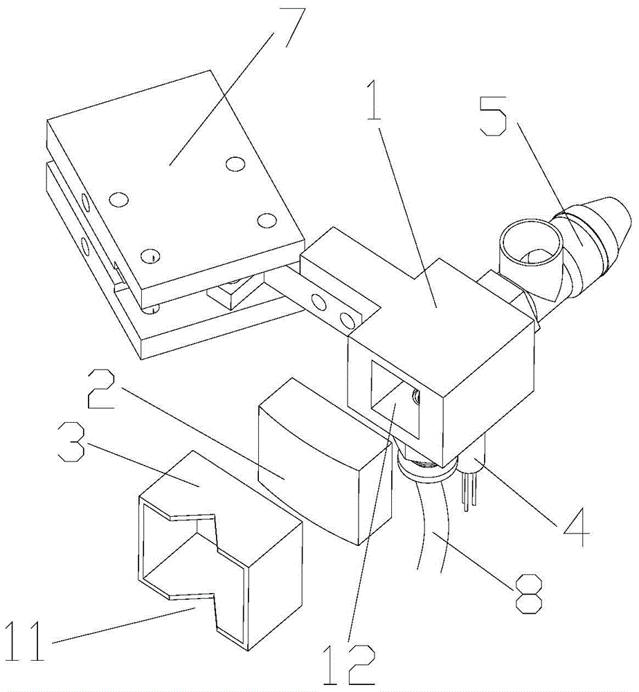 Flexible seedling clamping machine