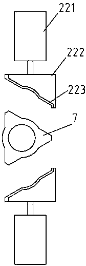 Conveying structure used for triangular magnesium pipe sintering equipment