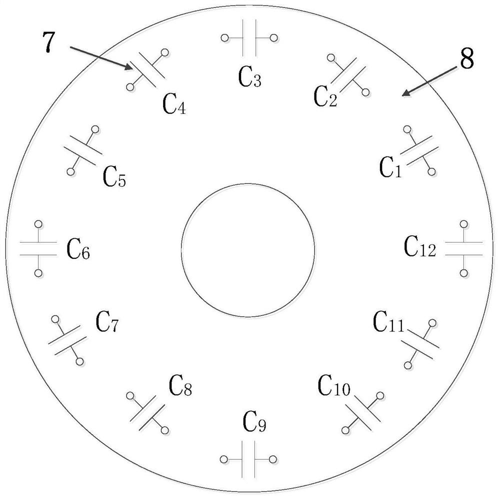 A motor that suppresses high-frequency vibration and noise without an external filter inductor