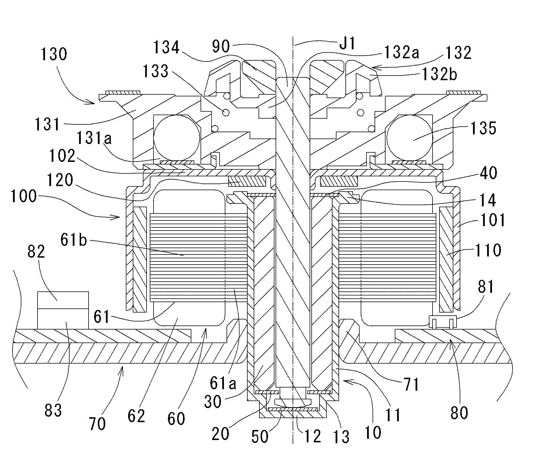 Brushless motor having chucking mechanism, and disk driving device having the brushless motor