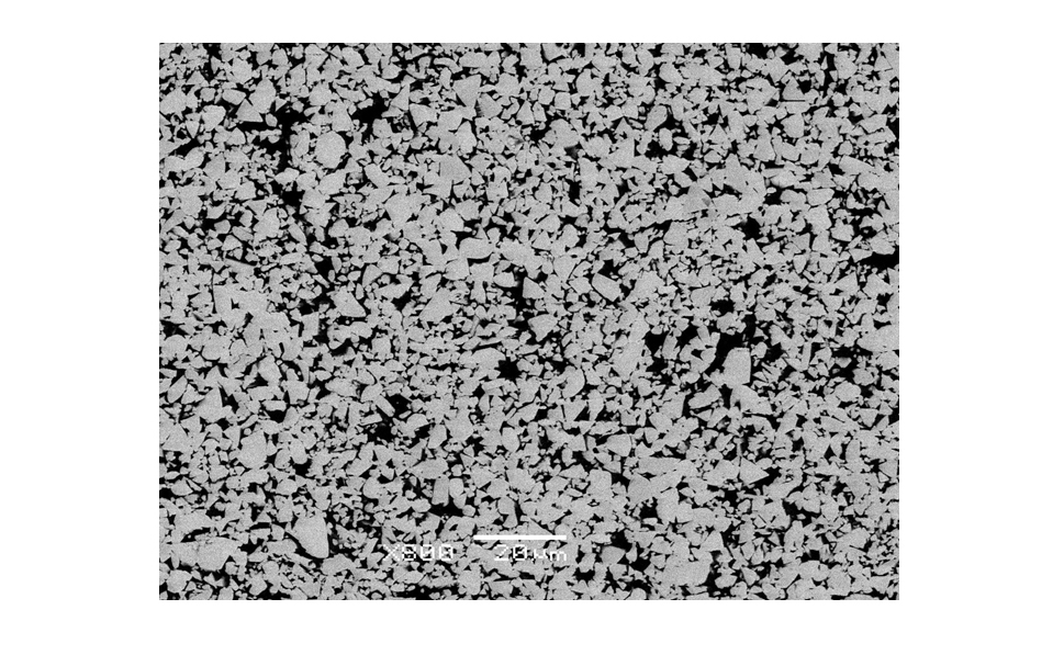 Hard alloy using iron-aluminum intermetallic compound as bonding phase and preparation method thereof