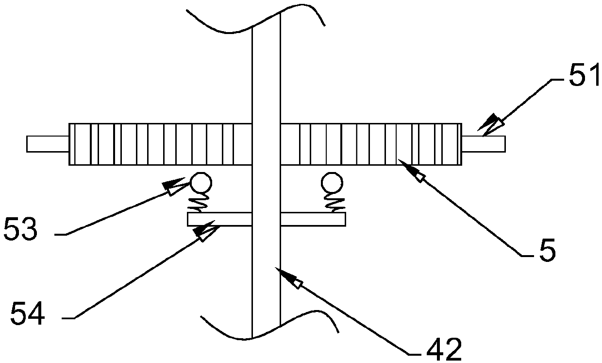 Extrusion-type straw smashing device