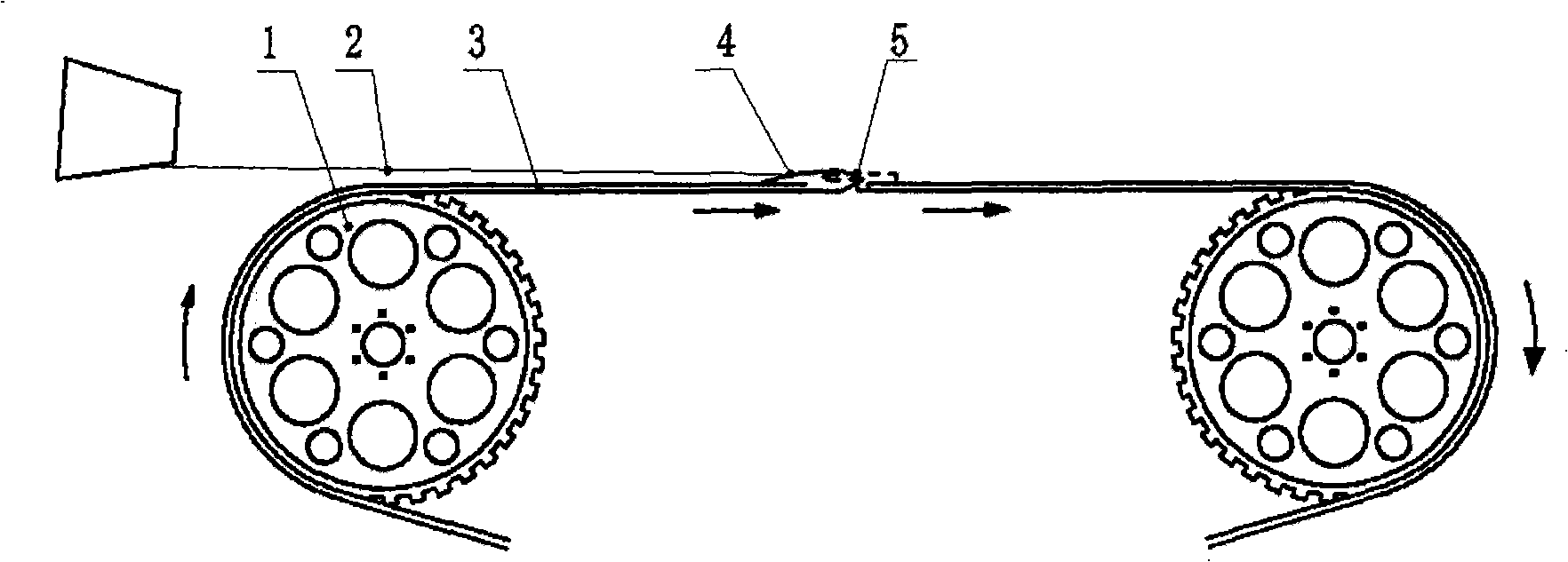 Woof-intersecting method and device thereof for weaving machine