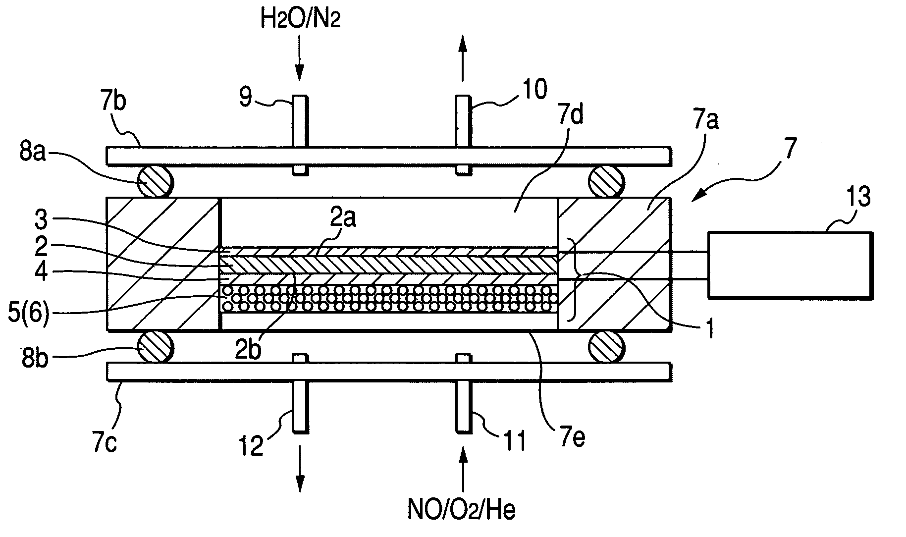 Nitrogen oxide decomposing element and nitrogen oxide decomposing apparatus including the same