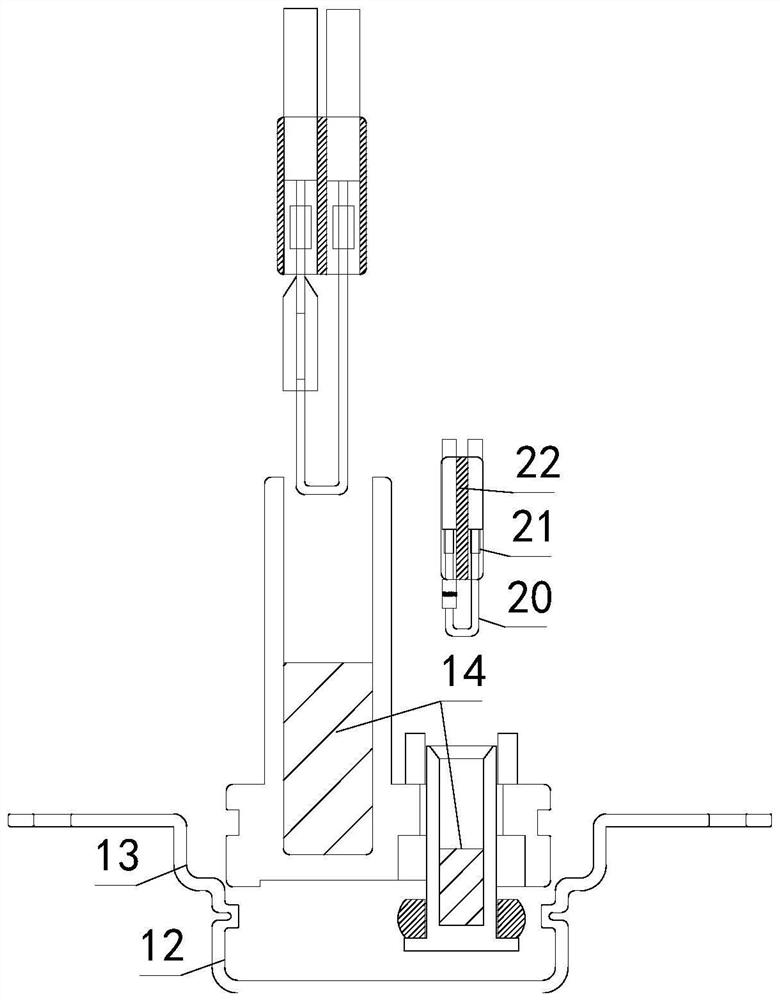 Frame type cavity opening insulation temperature sensor