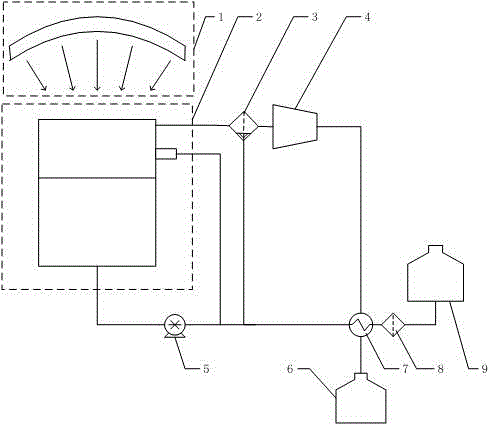 System and method for desalinating seawater through absorbing solar energy via liquid-solid fluidized bed