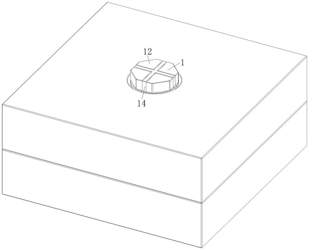 Centering lock bolt pair based on large-size chamfer