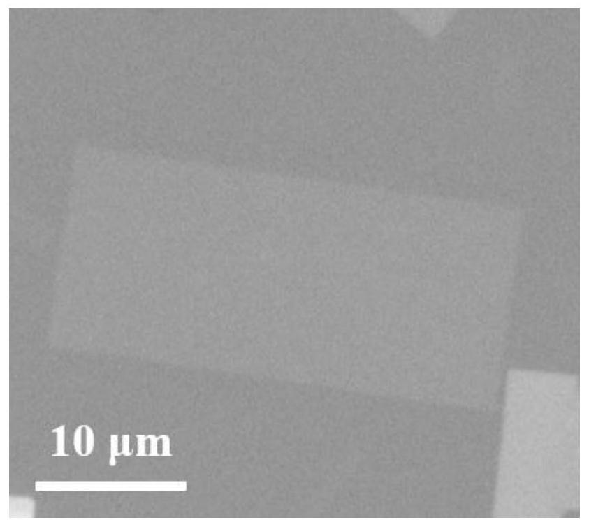 a two-dimensional cd  <sub>7</sub> te  <sub>7</sub> cl  <sub>8</sub> o  <sub>17</sub> Crystal material and preparation method thereof